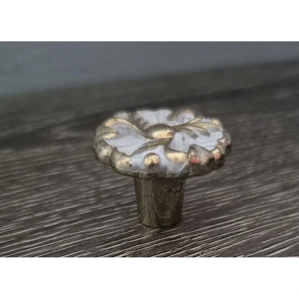 1960 KBC White And gold flower Knobs Cabinet Or Drawer Knob Pat No 188509